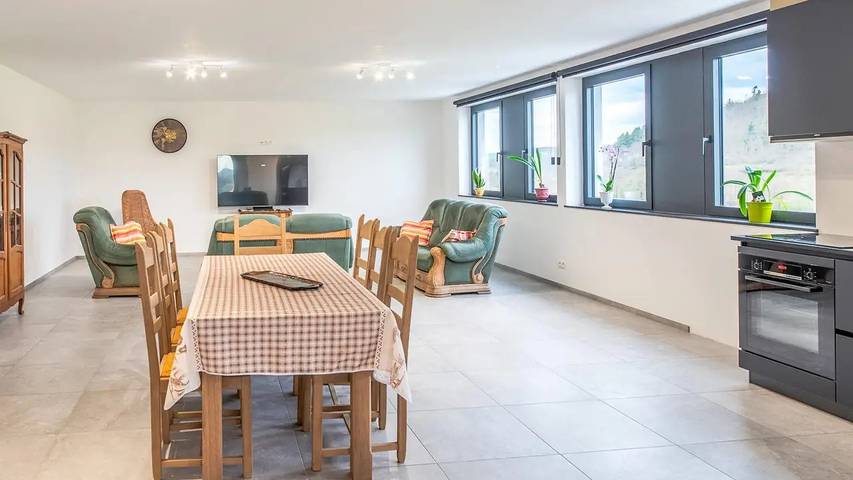 Location de vacances pour 8 personnes, avec piscine ainsi que jacuzzi et jardin à Nassogne - 3