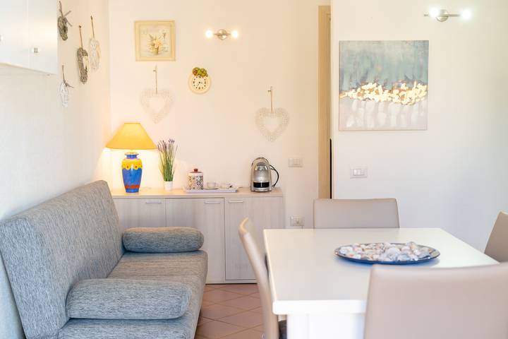Appartamento per 4 persone, con balcone a Tanaunella