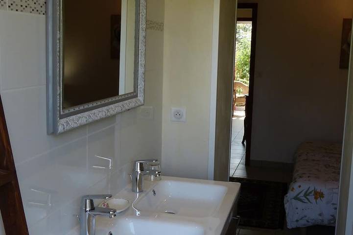 Location de vacances pour 6 personnes, avec piscine et jardin à Saint-Rémy (Dordogne) - 4