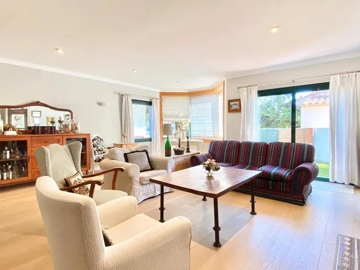 Ferienhaus für 5 Personen, mit Ausblick und Pool sowie Garten - 1