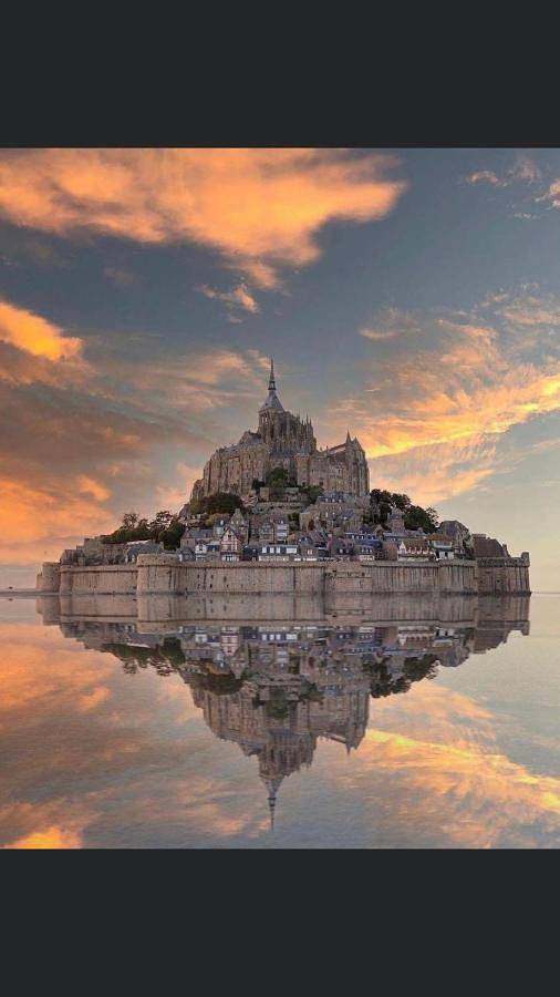 Location de vacances pour 2 personnes, avec terrasse et jardin ainsi que vue et vue sur le lac à Saint-Martin-de-Varreville - 4