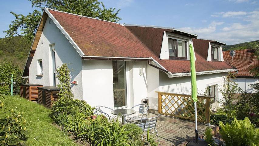 Ferienhaus für 4 Personen, mit Garten und Terrasse in Waltershausen