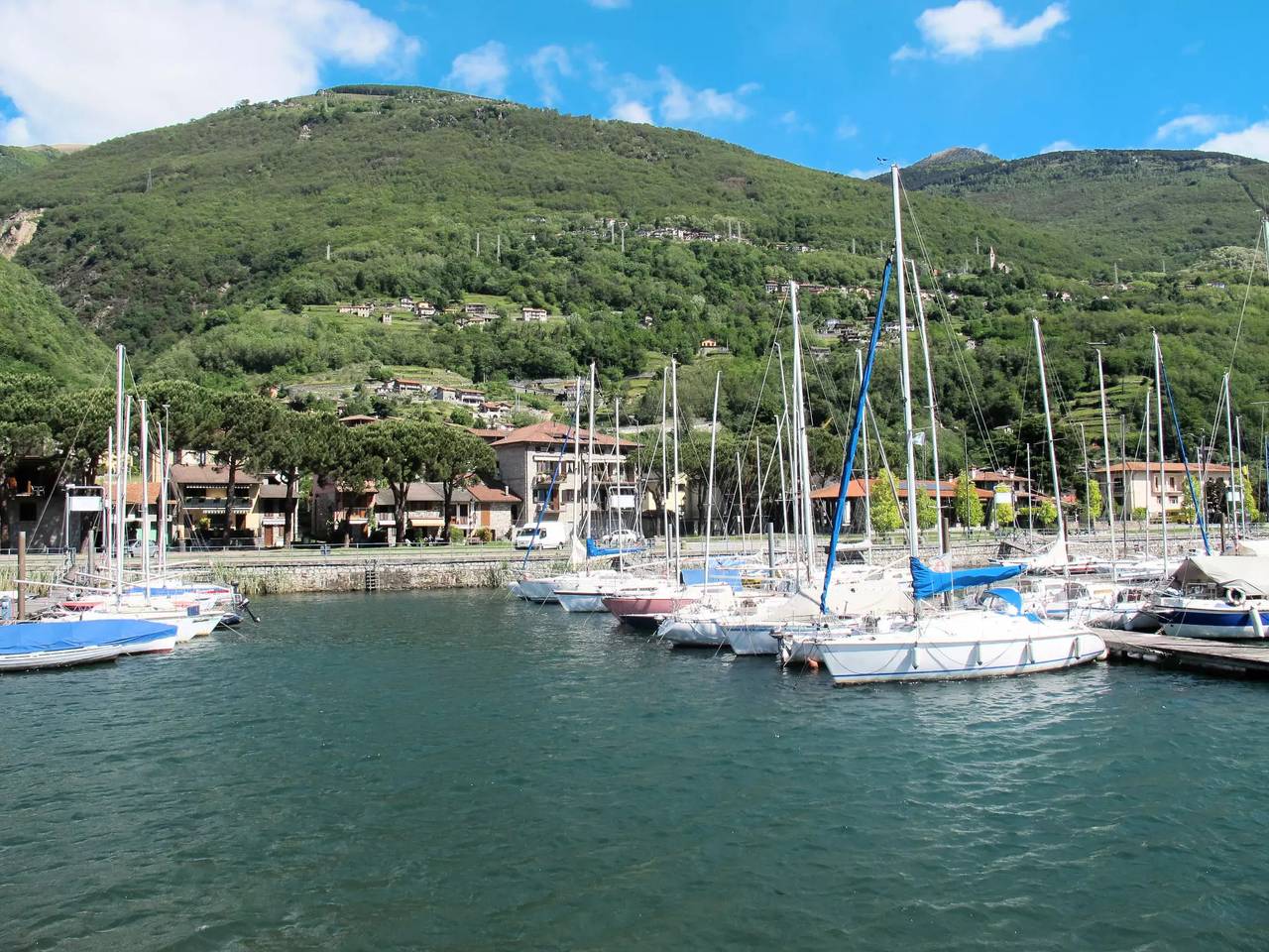 Entire apartment, 4 Rooms 5 People in Comune di Gera Lario, Valtellina