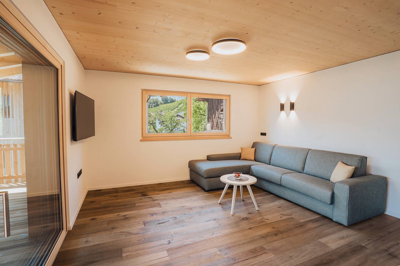 Ganze Wohnung, Apartment 'Huetterhof Apartement Huetter' mit Bergblick, privater Terrasse und Wlan in Kuens, Passeiertal