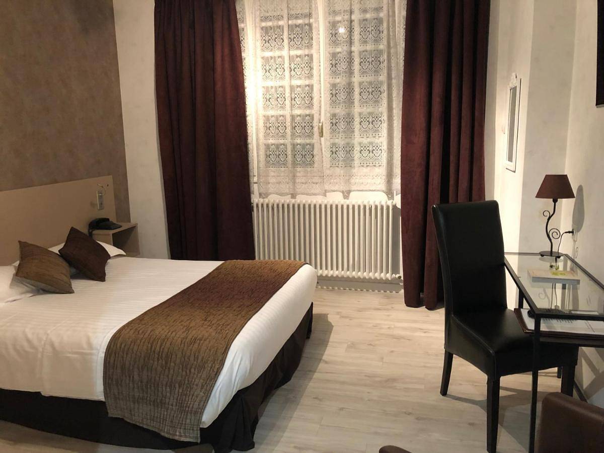 Comfort Twin Room in Aurillac, Région d'Aurillac