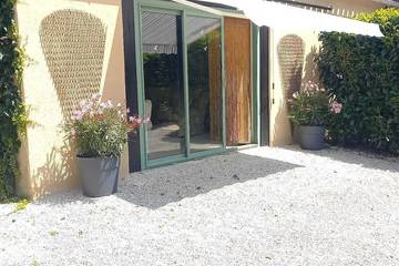 Gîte pour 2 personnes, avec terrasse et jardin à Trémolat