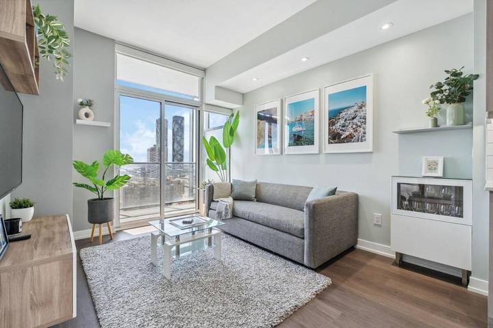 Ferienwohnung für 7 Personen, mit Sauna und Ausblick sowie Balkon in Toronto