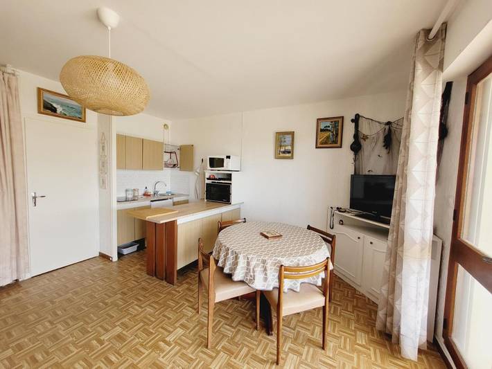 Gîte pour 3 personnes, avec terrasse dans Office De Tourisme De Mimizan - 2