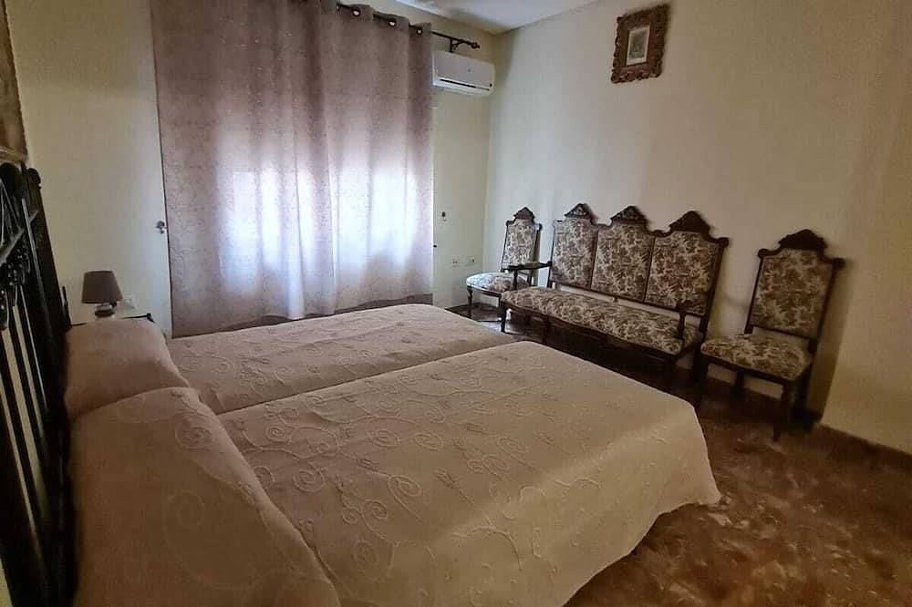 Beautiful Town  house. Montserrat, Valencia in Monserrat, Valencia Province