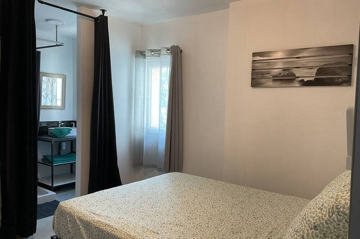 Gîte pour 6 personnes, avec jacuzzi ainsi que piscine et jardin à Berre-les-Alpes - 2