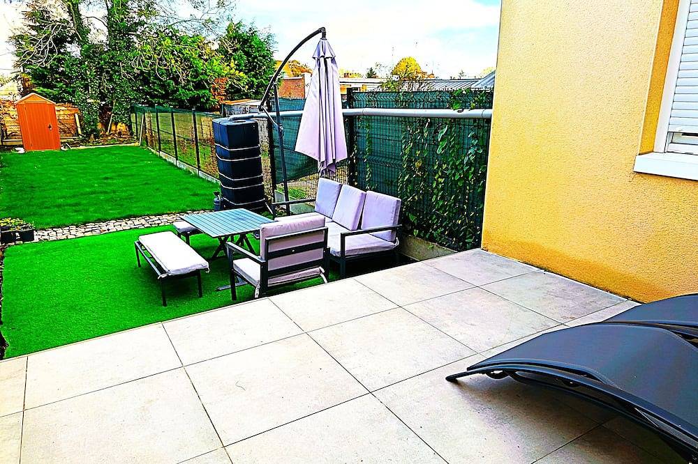 Entire apartment, Le Logis du Jardin Anzin in Anzin, Valenciennes region