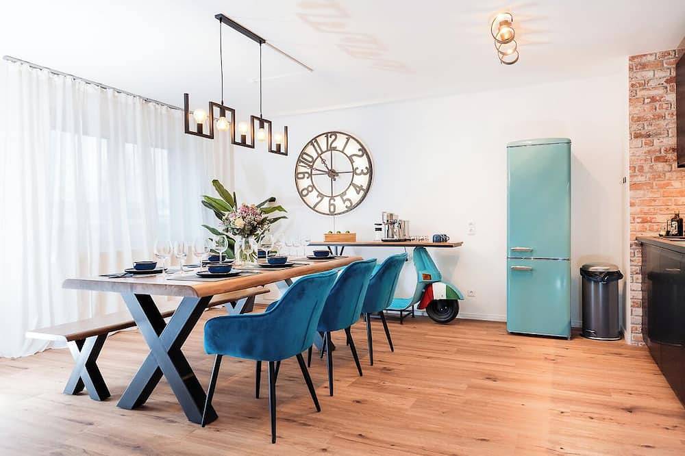 Geheel appartement, Bee Apartments Design, Nespresso, Kitchen,Parking,Ps5 in Aken, Rijnland