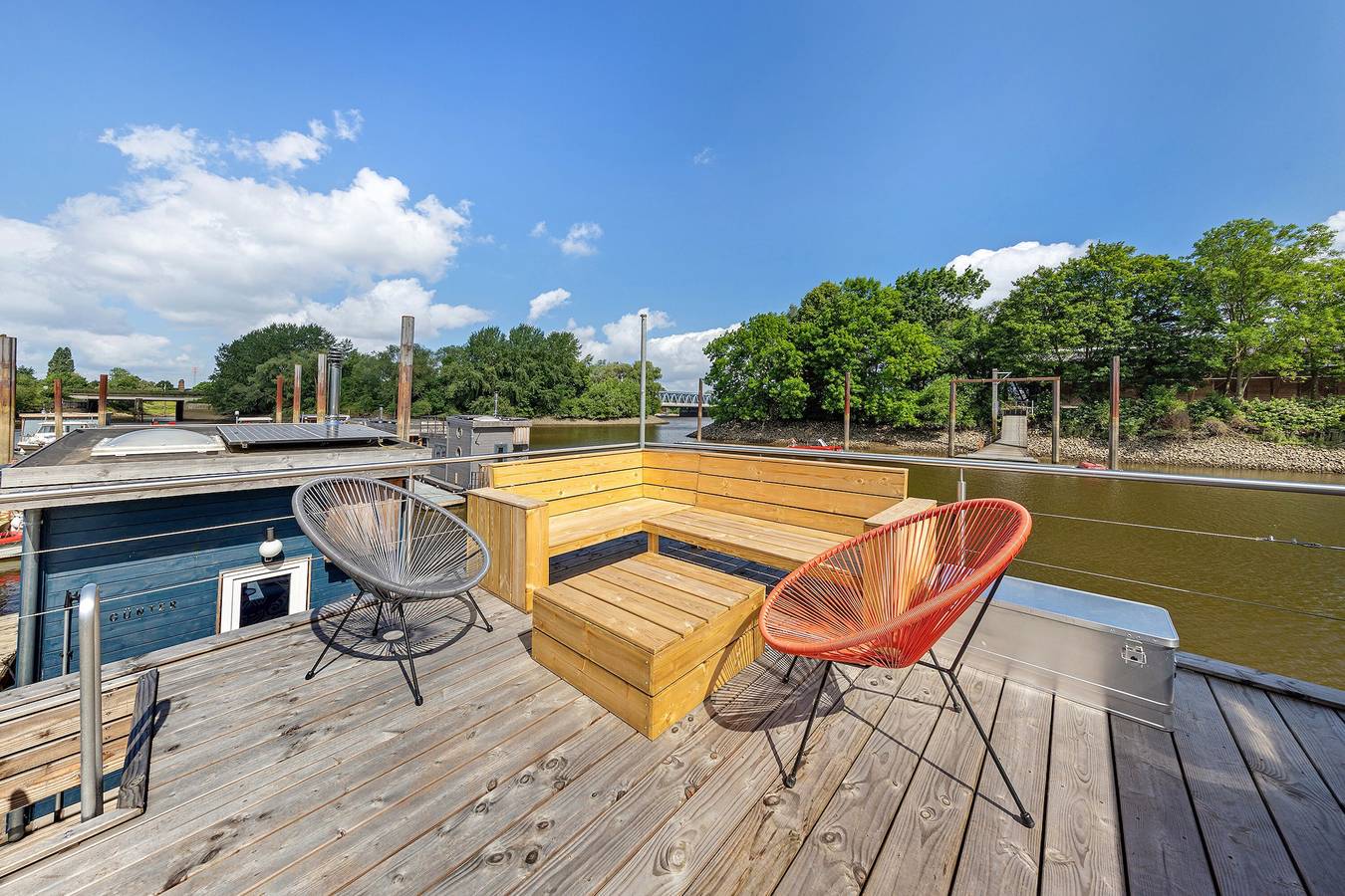 Bateau "Hausboot Off - Ort Zum Abschalten" avec terrasse privée et Wi-Fi in Harburg (Hambourg), Hambourg
