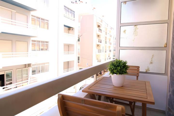 Apartamento de férias para 6 pessoas, com Varanda em Monte Gordo