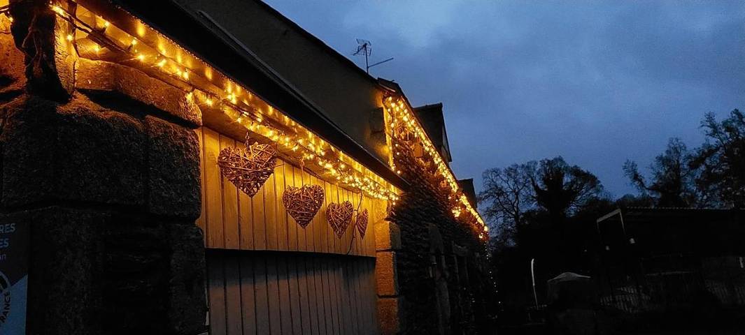 Location de vacances pour 2 personnes, avec vue ainsi que piscine et jardin à Pleugriffet - 4
