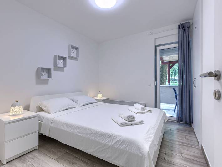 Ferienwohnung für 4 Personen, mit Terrasse und Garten in Porec und Umgebung - 3