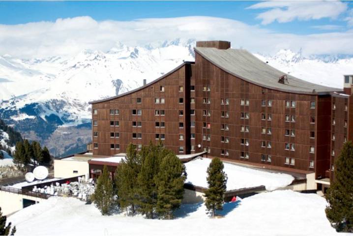 Hôtel pour 3 personnes, avec sauna ainsi que jacuzzi et balcon, adapté aux familles