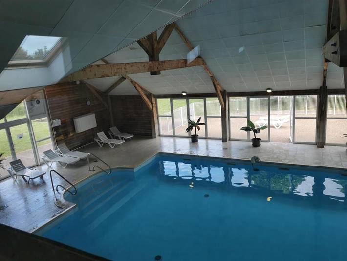 Gîte pour 4 personnes, avec Terrasse ainsi que Jardin et Piscine à Boulleville