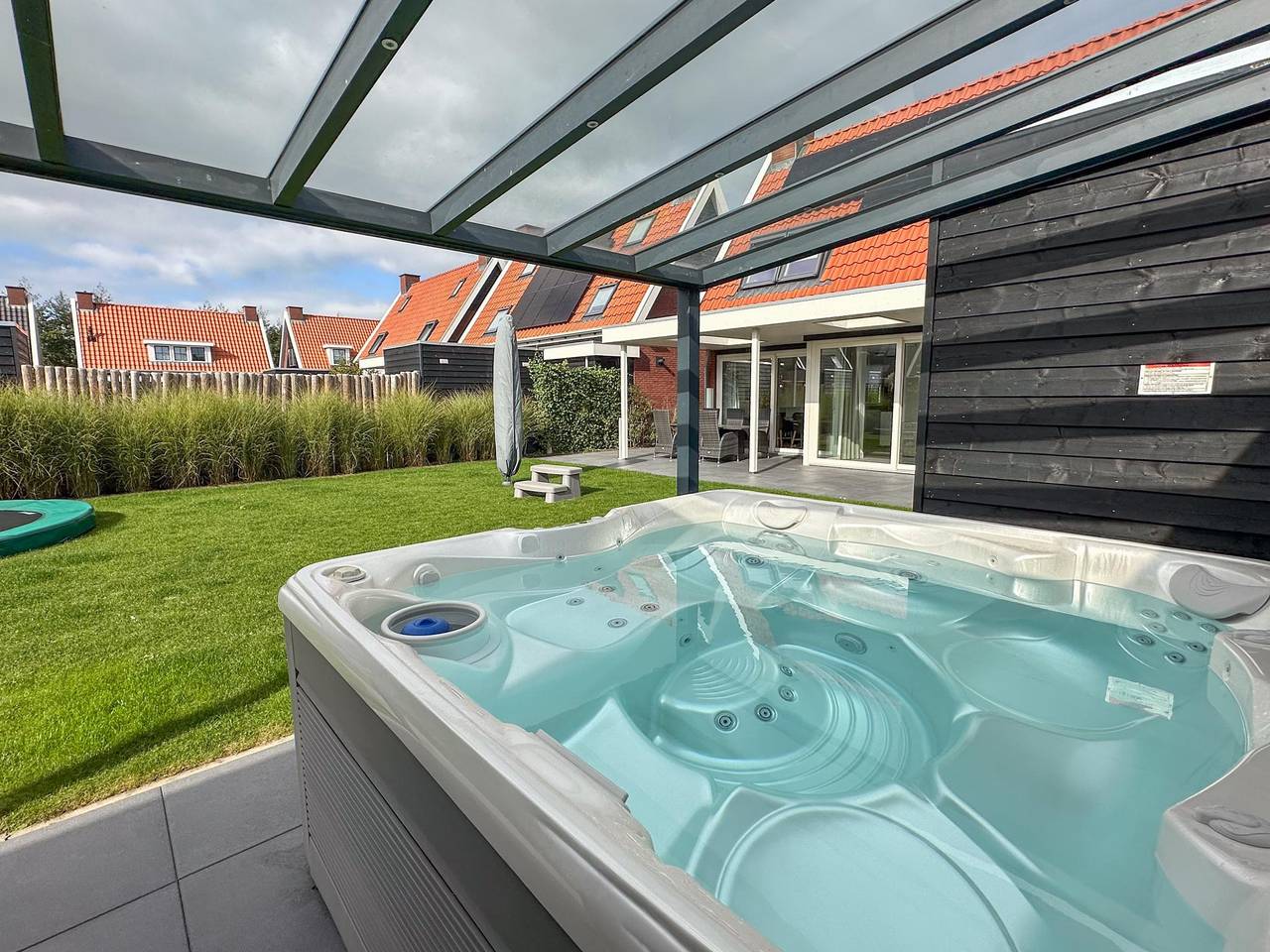 Villa indépendante avec bain thermal et sauna in Colijnsplaat, Côte de Zeeland