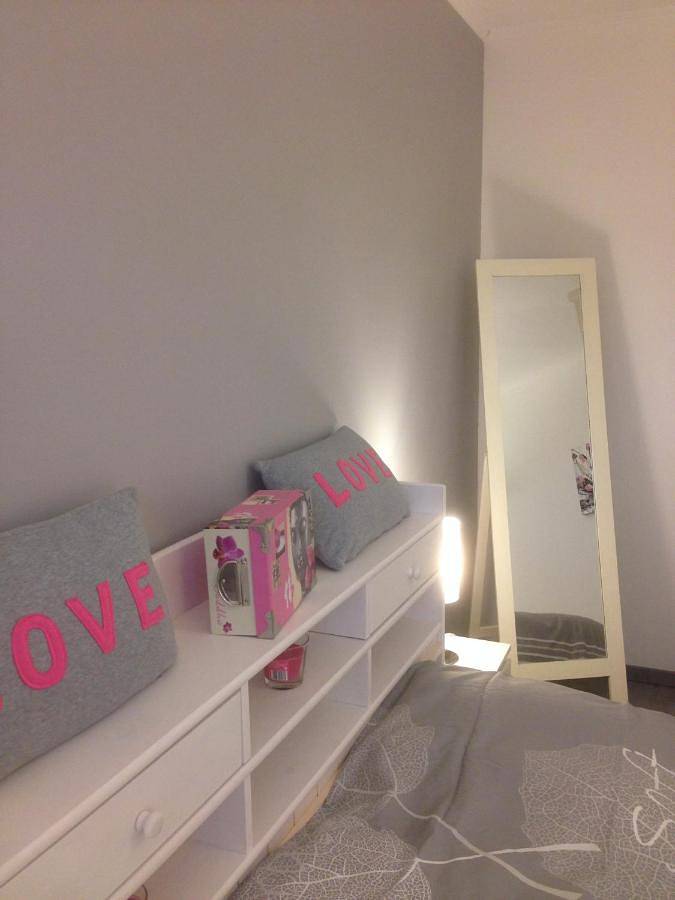 Gîte pour 4 personnes, avec jardin et terrasse à Cercié