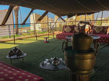 Location de vacances pour 9 personnes, avec bassin pour enfant et piscine ainsi que jardin et jacuzzi à Rabat