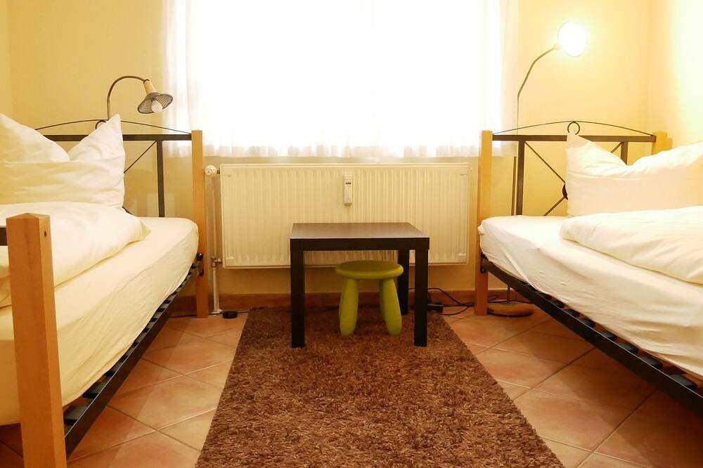 Dünenhaus Christa, App. 2 **30m vom Ostseestrand entfernt** - Appartement 2 in Seebad Heringsdorf, Heringsdorf