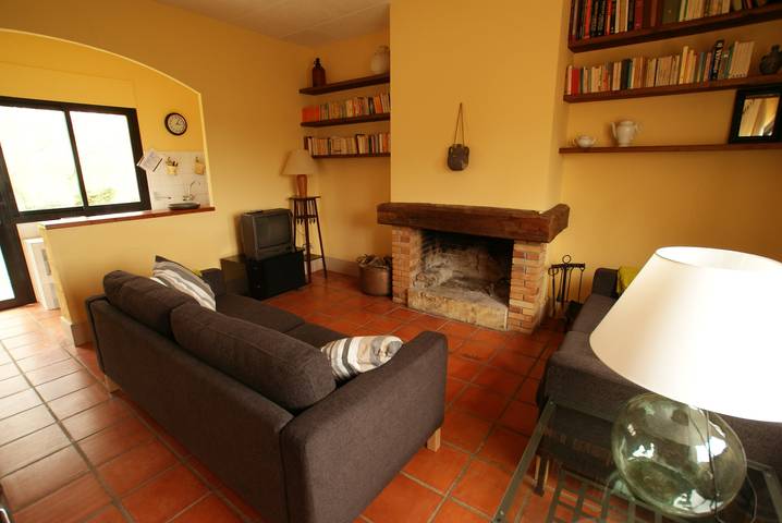 Apartamento de vacaciones para 6 personas, con vistas y jardín en Garrotxa - 2