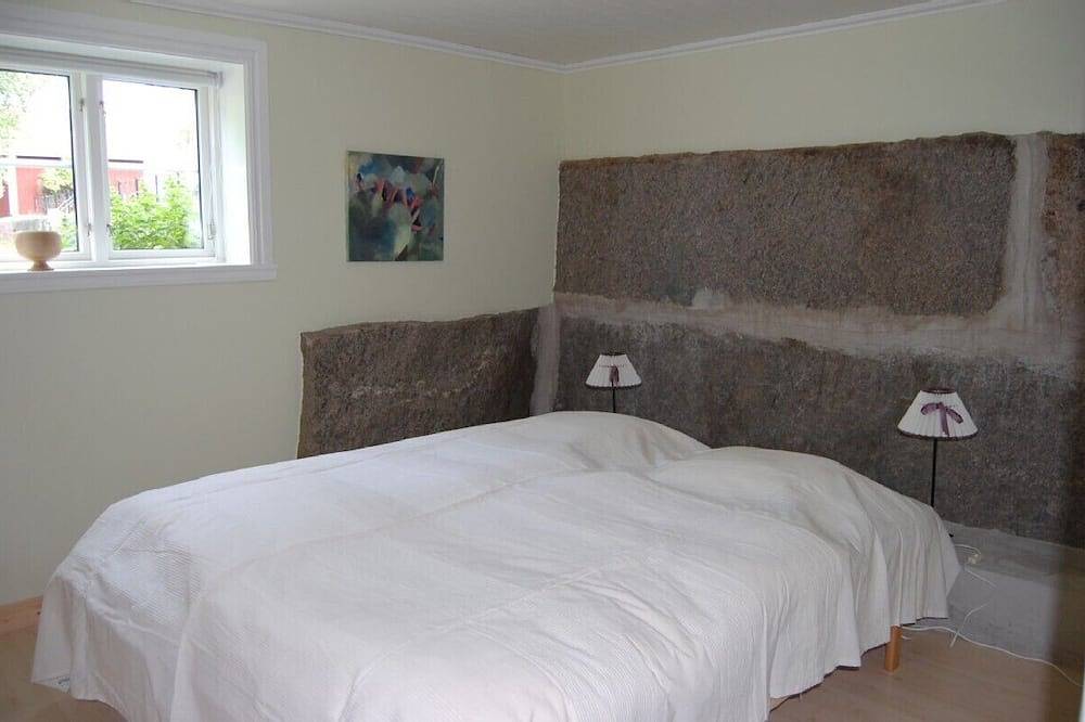 Haus direkt am See: Ruhe, Erholung und Angeln (mit Sauna und Wlan/Sat) in Kronoberg