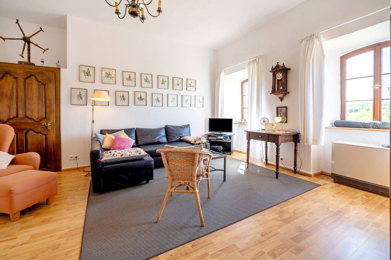 Entire apartment, Apartment 'Kapelle - Urlaub Auf Dem Weingut' with Mountain View, Shared Terrace and Wi-Fi in Maring-Noviand, Bernkastel-Kues region