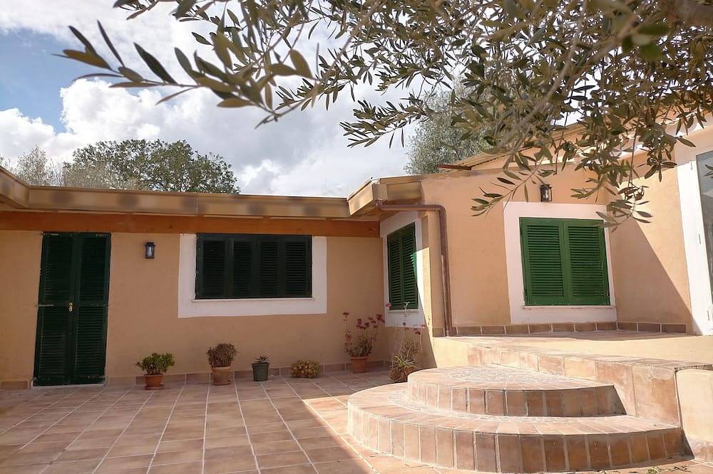 Finca con vistas y a 10 minutos de la playa, para 6 personas in Palma, Mallorca Oeste