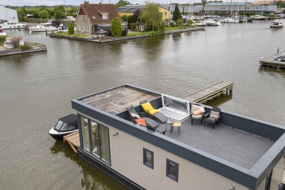 Harboursuite 2 incl. motorboot in Woudsend, Ijsselmeer