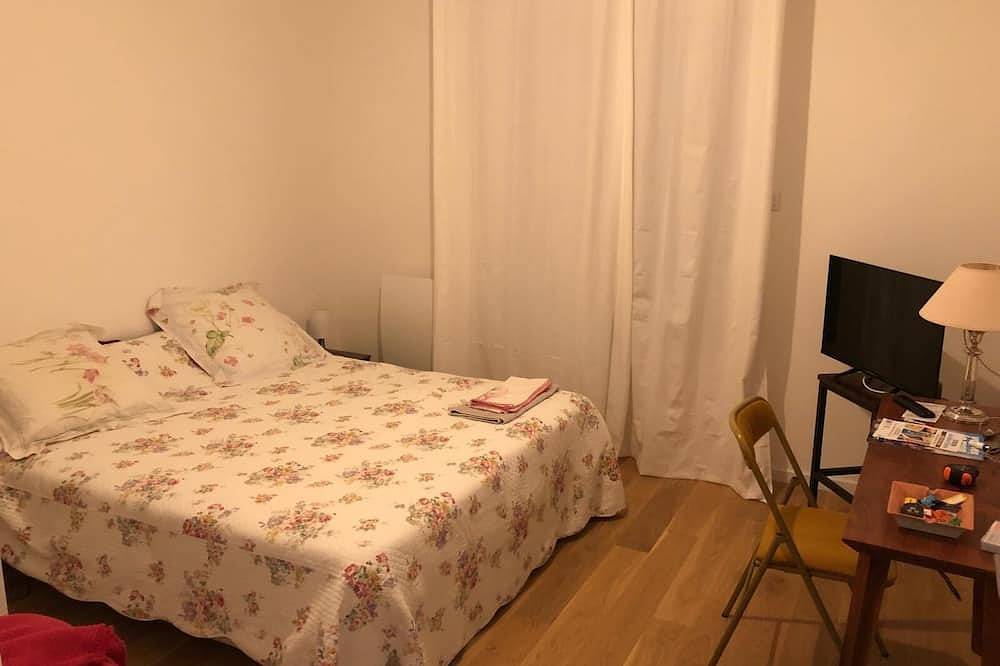 Entire apartment, Very quiet new apartment in Vanves, Hauts-de-Seine