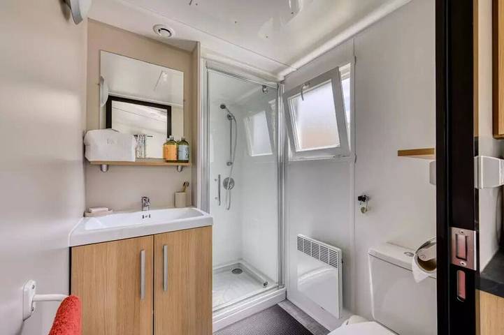 Gîte pour 4 personnes, avec terrasse dans Lac de Cadeuil - 3