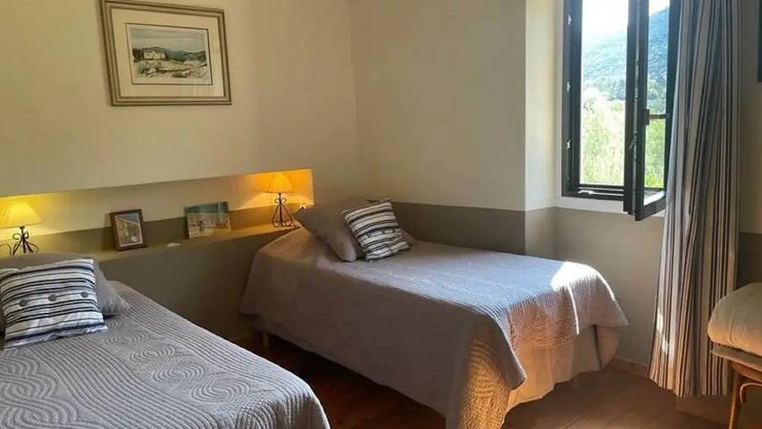 Location de vacances pour 7 personnes, avec piscine et jardin, animaux acceptés à Lacoste - 3