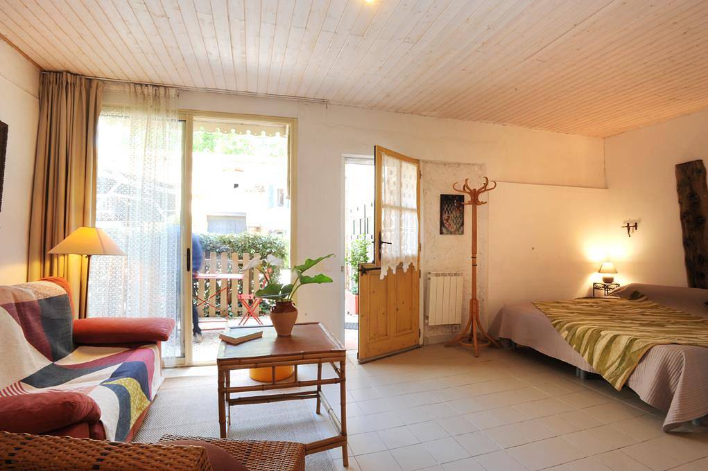 Gîte für 2 Personen mit Terrasse in Millas, Perpignan und Umgebung