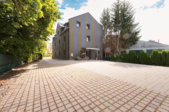 Hotel für 3 Personen, mit Terrasse und Whirlpool sowie Pool in Regensburg - 3