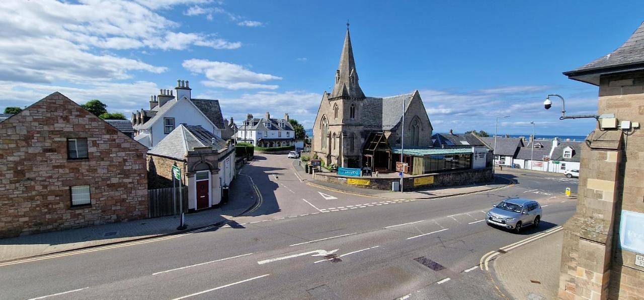 Entire apartment, Colin Young Place in Nairn, Highlands
