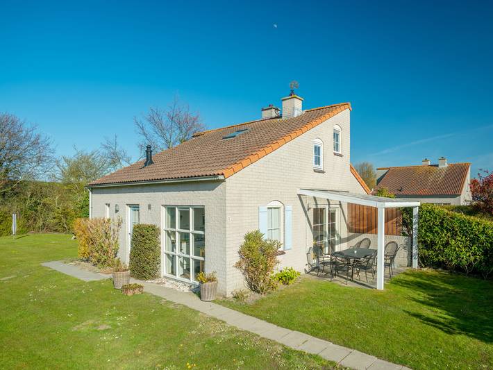 Ferienhaus für 4 Personen, mit Terrasse und Garten