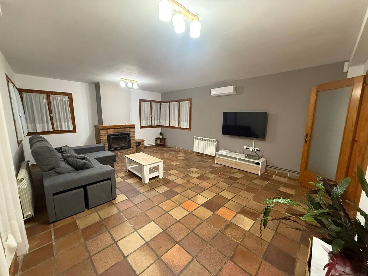 Winahost Villa Taranna in Alt Penedès, Penedes DO