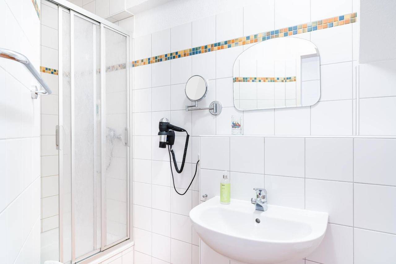 Double Room with Private Bathroom in Gummersbach, Oberbergischer Kreis
