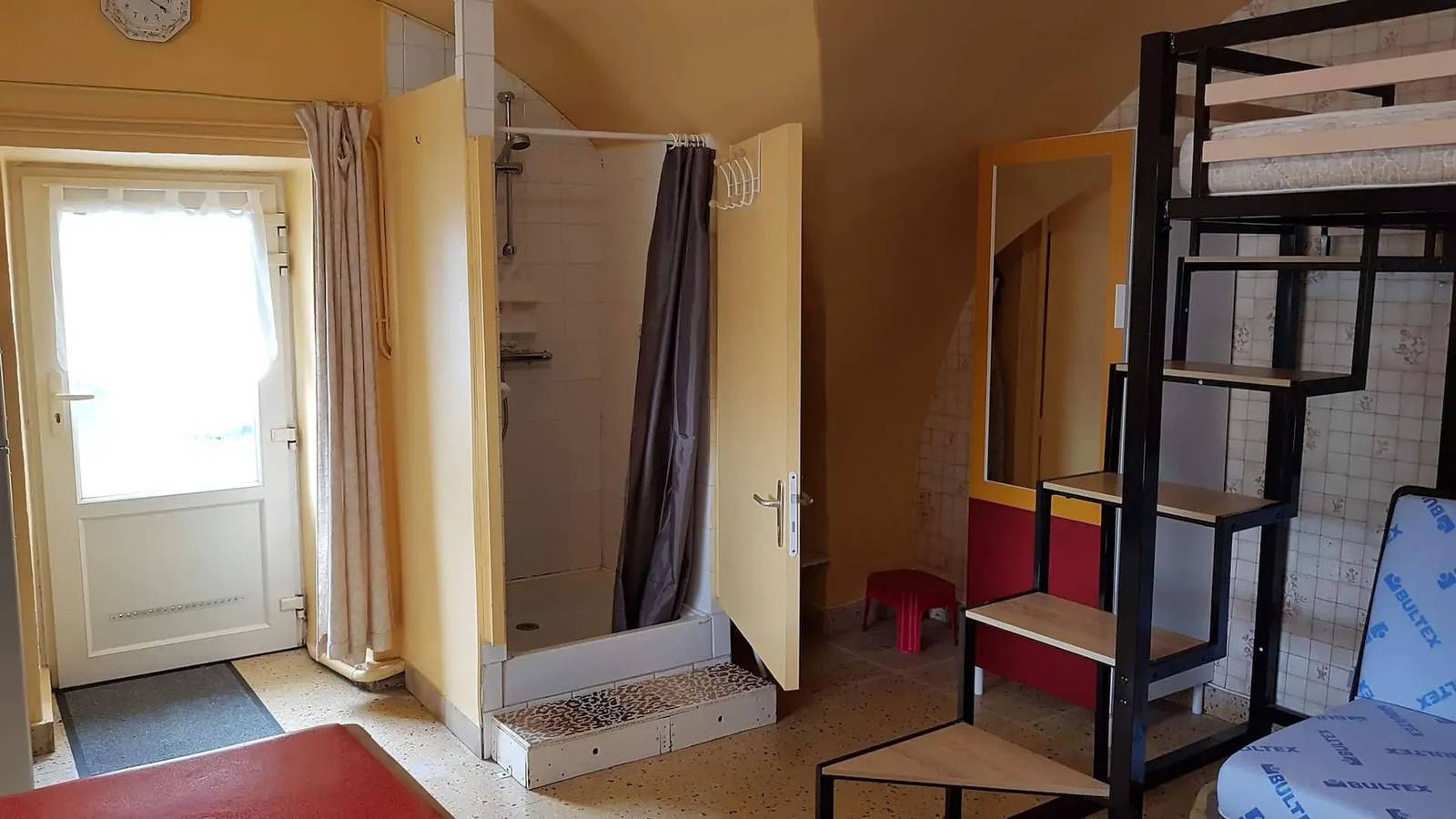 Ganzes Studio, Gemütliches Studio in Aydat mit Klimaanlage auf 26 m² in Aydat, Regionaler Naturpark Volcans d'Auvergne