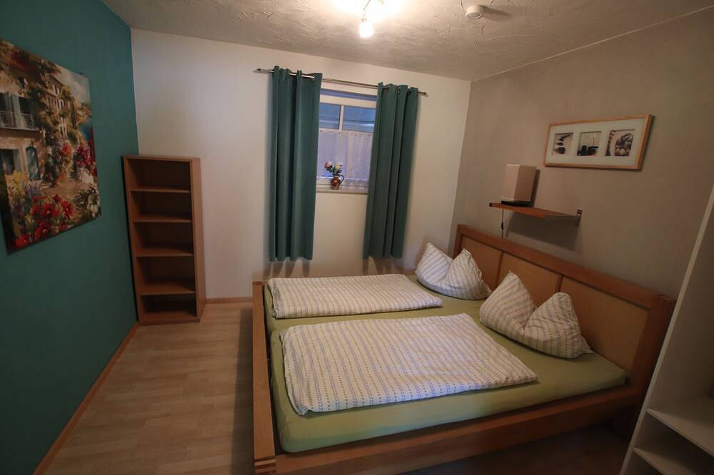 Ganze Wohnung, Ruhige,zentral gelegene Fewo zwischen Bodensee und Alpen in Eglofs, Argenbühl