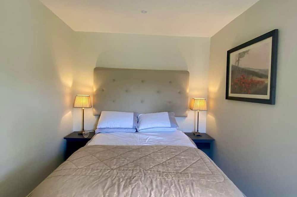 Ganze Wohnung, 1-Bed Apartment Near Nenagh & Lough Derg in Nenagh, County Tipperary