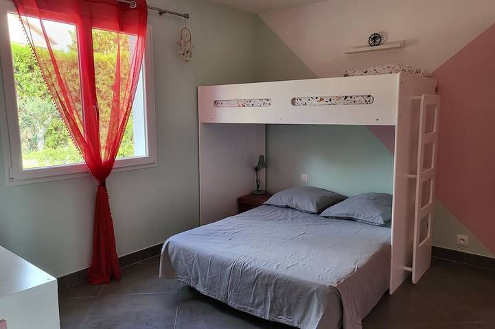 Location de vacances pour 10 personnes, avec jardin à Cers - 4