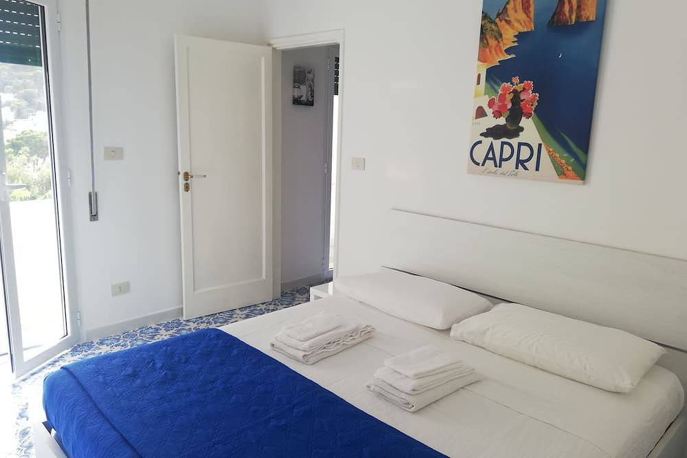 Ein zentral gelegenes Haus mit atemberaubendem Blick auf die Insel. in Capri, Neapel Provinz