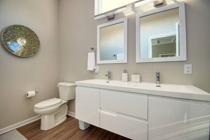 Vacation rental for 8 people, with yard and balcony in Carolina Beach