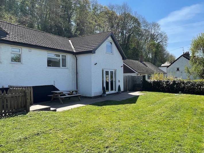 Cottage for 6 people, with garden, with pets in Monmouth