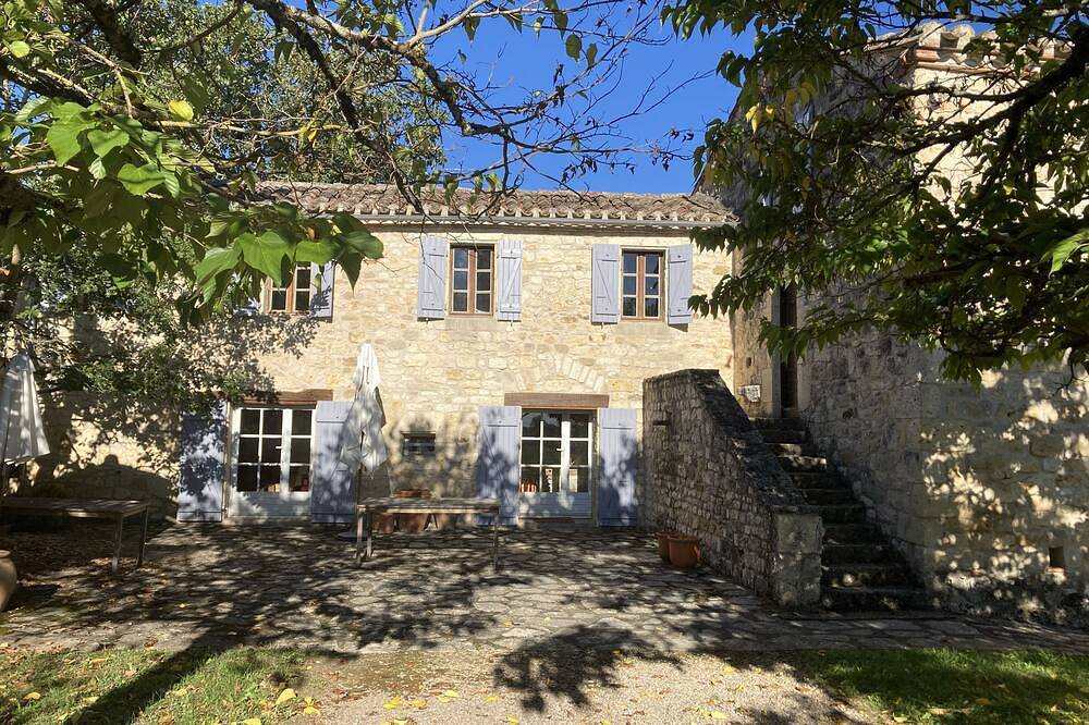Jolie ferme restaurée avec piscine dans le Tarn in Loubers, Région d'Albi