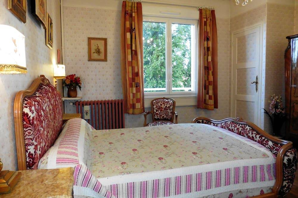 Près de Paris/Disney. Espace, Charme, Confort, Détente. Campagne. Wifi. in Saints, Seine-et-Marne