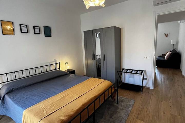 P4Cremahome Casa di ringhiera sulle orme di Cmbyn in Crema, Provincia di Cremona